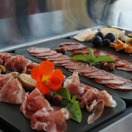 Casa Camelia Nocleg ze śniadaniem 4*